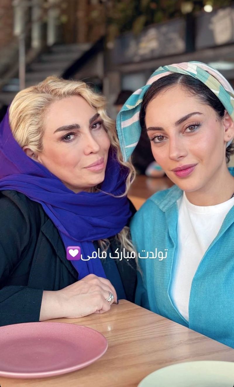 مادر زیبا و جوان ترلان پروانه 1