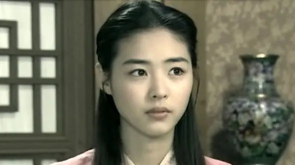 عکس‌های تازۀ «بانو جانگ‌هوای جوان» 20 سال بعد از سریال «امپراتور دریا» در 36 سالگی