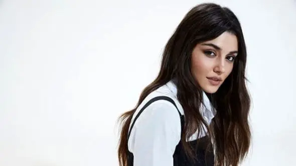 استایل شیک هانده ارچل همه را مجذوب خود کرد