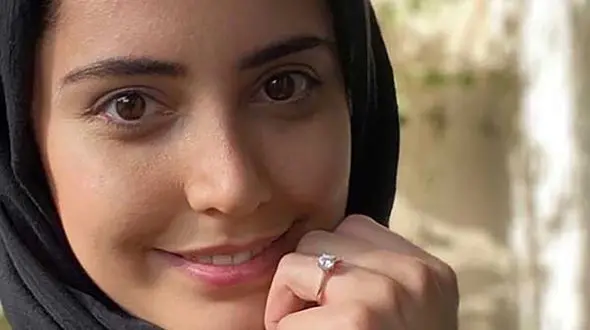 بازیگوشی پسر شبنم قربانی روی صحنه اختتامیه جشنواره فیلم فجر