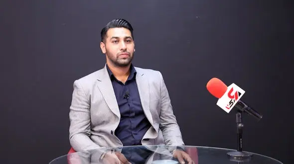 انعکاس رنج های کودکان کار در ساخته کن - پامنار اشکان درویشی ! / انتقاد تند از دلالی کثیف در سینما + فیلم گفتگو