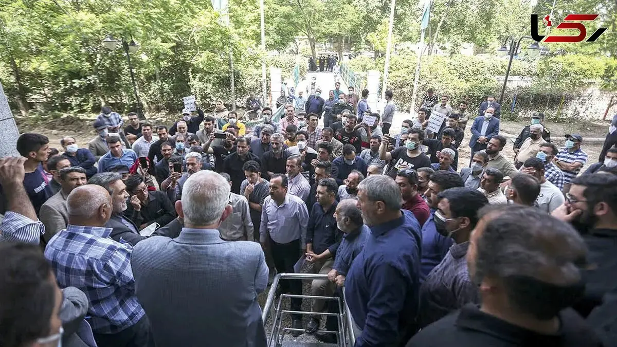 چرا برخی از ایرانیان از جنگ با آمریکا استقبال می کنند؟