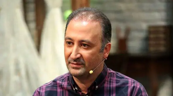 زیبایی جادویی دختر مجری معروف / فاصله سنی جالب محمد دلاوری با دخترش !