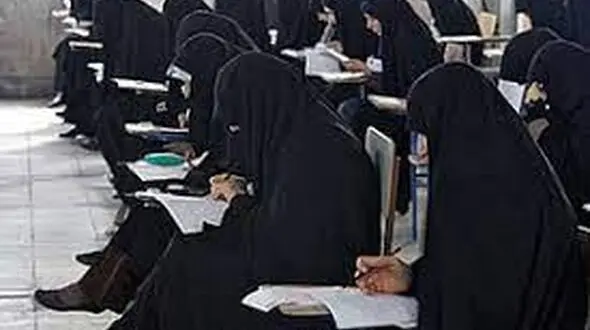 آزمون ورودی حوزه علمیه خواهران در استان قزوین برگزار شد 