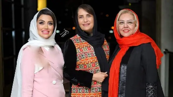 تیپ و استایل شیک و خوش‌آب و رنگ بهاری بازیگران و خواننده‌ها در مراسم رونمایی از کتاب رضا ناصری: فریبا کوثری ،افسانه چهره‌آزاد، حمید ماهی صفت، محسن ابراهیم زاده و ...