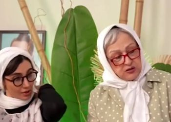 فیلم بگو مگوی مریم امیرجلالی با سیما تیرانداز در شام ایرانی ! / خانم جلالی ول کن عصبی بازی نیستا !