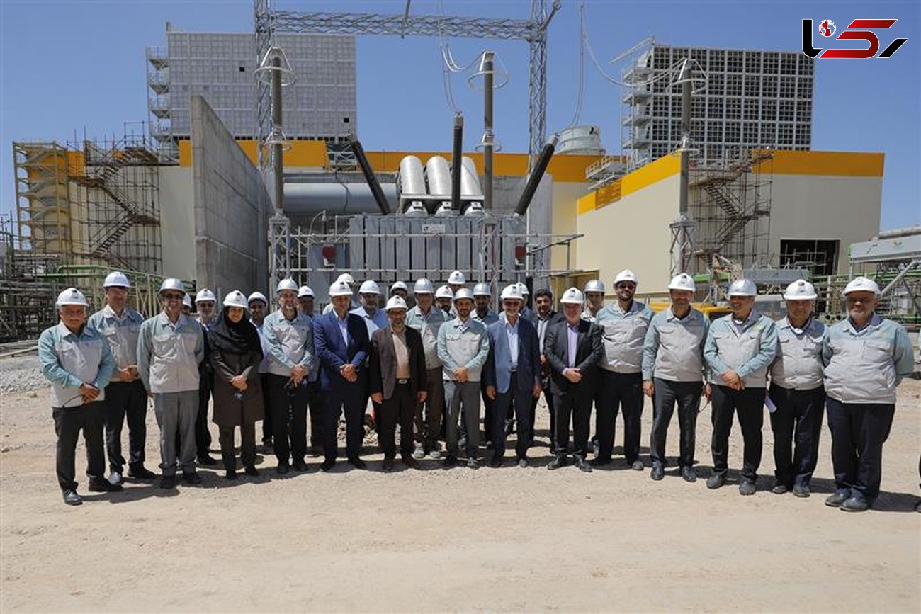 فولاد مبارکه در حال اجرای ابرپروژه های ملی است/ بازدید از پروژه نورد گرم2 و نیروگاه 914 مگاواتی