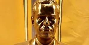 رونمایی از سردیس کارآفرینان بزرگ ایران در امارات به همت «سازمان جهانی یونبدو»