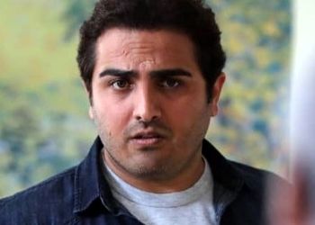 عکس/ چیدمان منزل شاهانه و مجلل سعید کریمی «مسعود بچه مهندس» و همسر هنرمندش،بنفشه صمدی/ از مدرن و فرش دستبافت تا آباژور و دیوار آجری