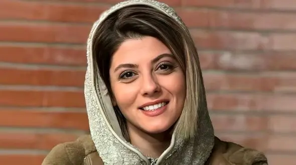 عکس/ استایل تک‌رنگ پاییزی با آیتم‌های ساده و شیک/ از تیپ جدید مهسا طهماسبی مجری کارناوال تر رامبد جوان ایده بگیرید!