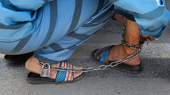 مرد مسلح 2 مرد را به هدف گلوله قرار داد / پلیس چابهار وارد عمل شد