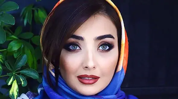 اولین فیلم لو رفته از جلف بازی دو بازیگر زن و مرد ایرانی در ماشین / شوکه می شوید !