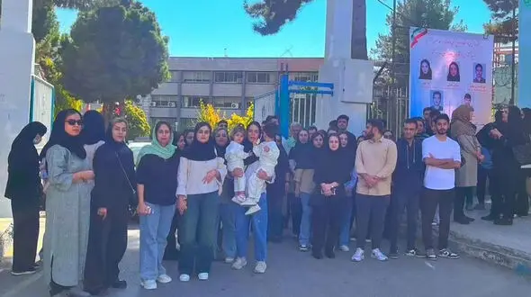 اعتراض پرستاران کرمانشاه به تبعیض در پرداخت‌ها و معوقات ۱۰ ماهه / پرستاران دیگر انگیزه‌ای برای ادامه کار نمانده است