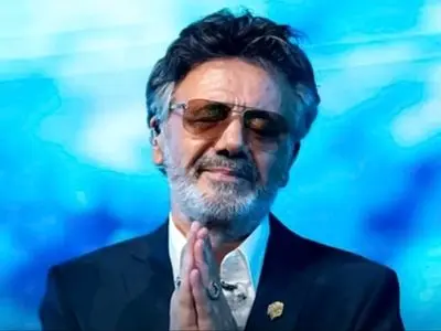 دانلود آهنگ معین به نام جدایی / از جداشدن نوشتی رو تن زخمی 