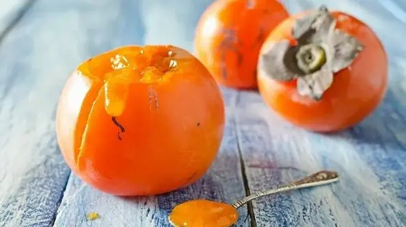 آیا خرمالو می‌ تواند خطرناک باشد؟ نظر استاد دانشگاه را بخوانید