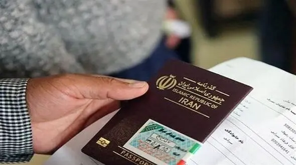 دستگیری متهم با 25 گذرنامه جعلی