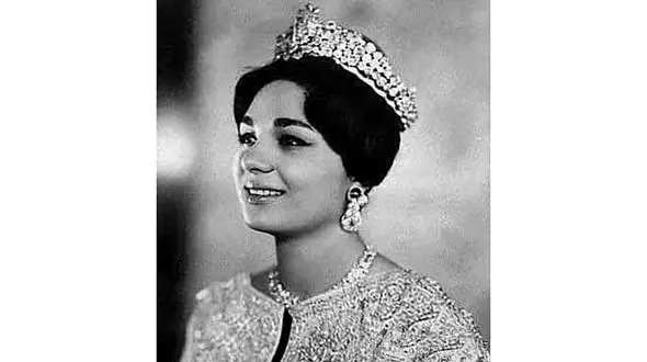 عکس های تاج های فرح پهلوی با قیمت های نجومی / برخی تاج ها قیمت ندارند !