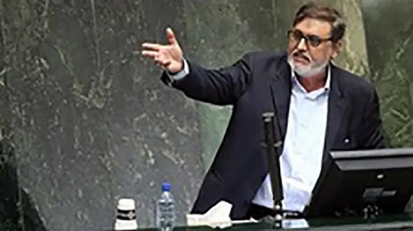 محمد جواد ابطحی خبر داد: استیضاح علی لاریجانی به دلیل افزایش قیمت بنزین 