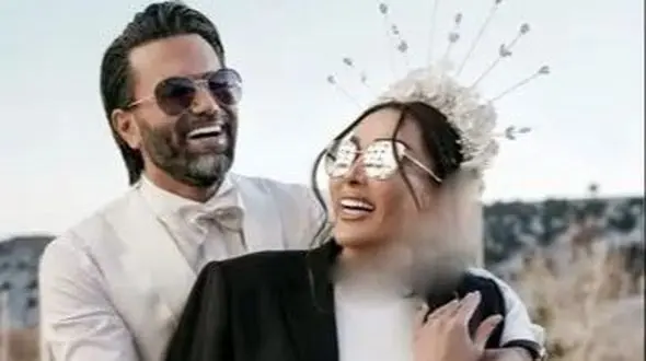 فیلم/ نگاهی به سالگرد ازدواج باشکوه علیرضا نیکبخت و همسرش مونا خانوم در قصر شاهانه‌شان+ خلاقیت تحسین برانگیز اوستا قناد تهرانی/ چه قشنگ استایل ست زدن