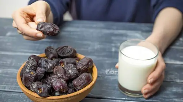 نکات خوردن و نوشیدن در ماه رمضان از دید ابن سینا