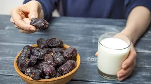 نکات خوردن و نوشیدن در ماه رمضان از دید ابن سینا