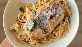 فیلم طرز تهیه مرغ Marry me Chicken