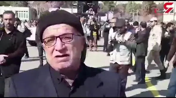 لحظه فرود هواپیمای شهدای حمله تروریستی زاهدان در  اصفهان / پدری که  شهیدش را صدا می زند + فیلم