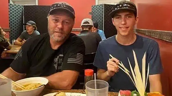 تصویری از پدر ضارب چارلی کرک که او را به پلیس معرفی کرد