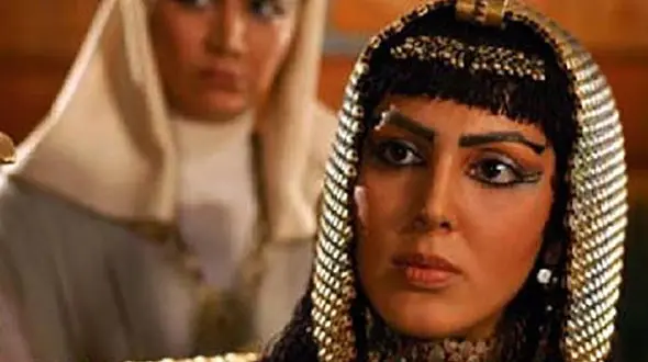 تغییرات همسر آخناتون سریال یوسف پیامبر بعد از 16 سال / لیلا بلوکات چه قدر شلخته تیپ میزنه!