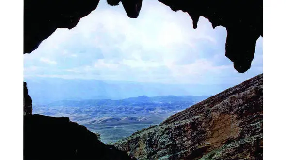 بزکوهی شکارچی را به گنج بزرگی رساند /  این غار در ایران معدن گنج است !