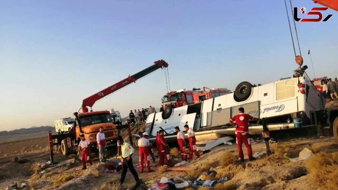 واژگونی اتوبوس در جاده اسلام‌آبادغرب به کرمانشاه 40 مصدوم بر جای گذاشت + فیلم