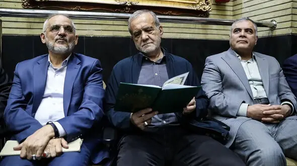 تصویر معنادار پاک نژاد در کنار پزشکیان؛ قاب ویژه یک دیدار مهم