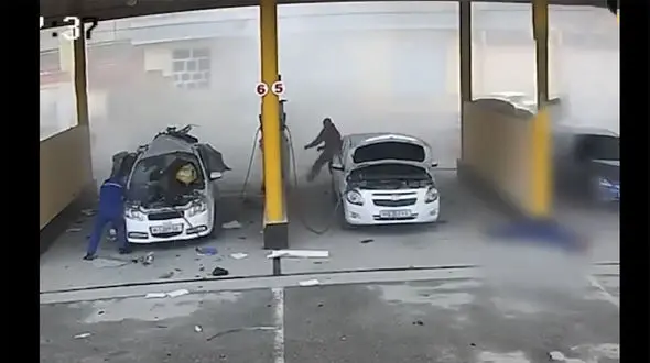 مرگ دلخراش کارگر جایگاه سوخت در انفجار وحشتناک سیلندر + فیلم