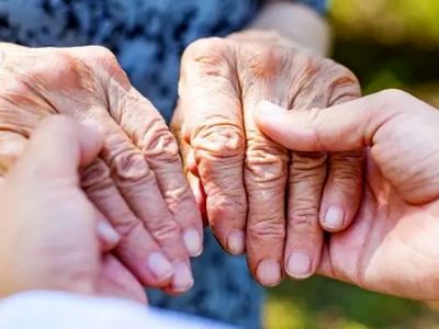 پوکی استخوان؛ علل، علائم و راه‌ های پیشگیری از شکستگی