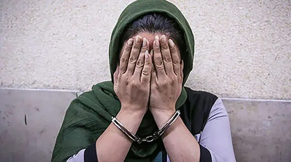 بازداشت یک زن جیب بر در تهران