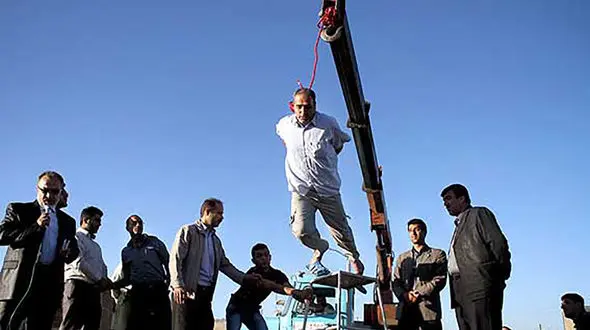 5 زن قزوینی در دام راننده مینی بوس شیطان صفت + عکس اعدام مجرم