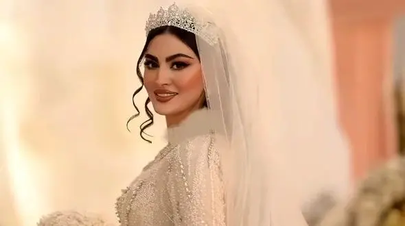 عکس ها / تصاویر حرفه‌ای و متفاوت مریم مومن تازه عروس وسط یک آکواریوم خاص و شگفت انگیز !