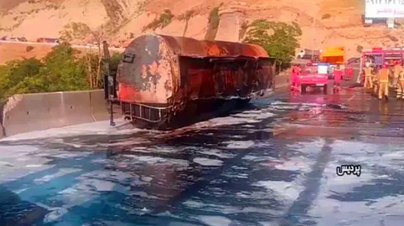 واژگونی تریلی حامل سوخت در جاجرود + فیلم