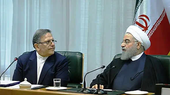 عصبانیت رییس جمهور از رئیس کل سابق بانک مرکزی/ ماجرای شب تولد دلار ۴۲۰۰ تومانی