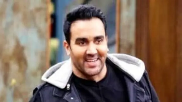 نگاهی به امضای زیبا و هنرمندانه پوریا پورسرخ+عکس/مثل همیشه شیک و بروز