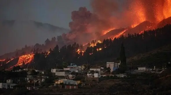 La Palma volcanic eruption intensifies, engulfs more homes