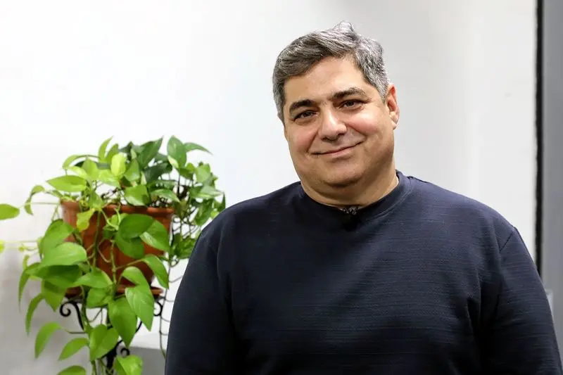 شهرام جزایری: از اتهام اخلال در نظام اقتصادی تبرئه شدم/ رئیس‌جمهور و وزیران منتقدند؛ احتمالا مردم مقصرند!/ وفاق فعلی یک زدوبند سیاسی است/ بساط دولتی‌بودن اقتصاد برچیده شود/ ایران تحریم شدنی نیست، اگر...