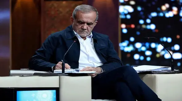 نام خانوادگی اصلی مسعود پزشکیان چه بوده است؟ / جزئیات زندگی خصوصی رئیس جمهور + عکس