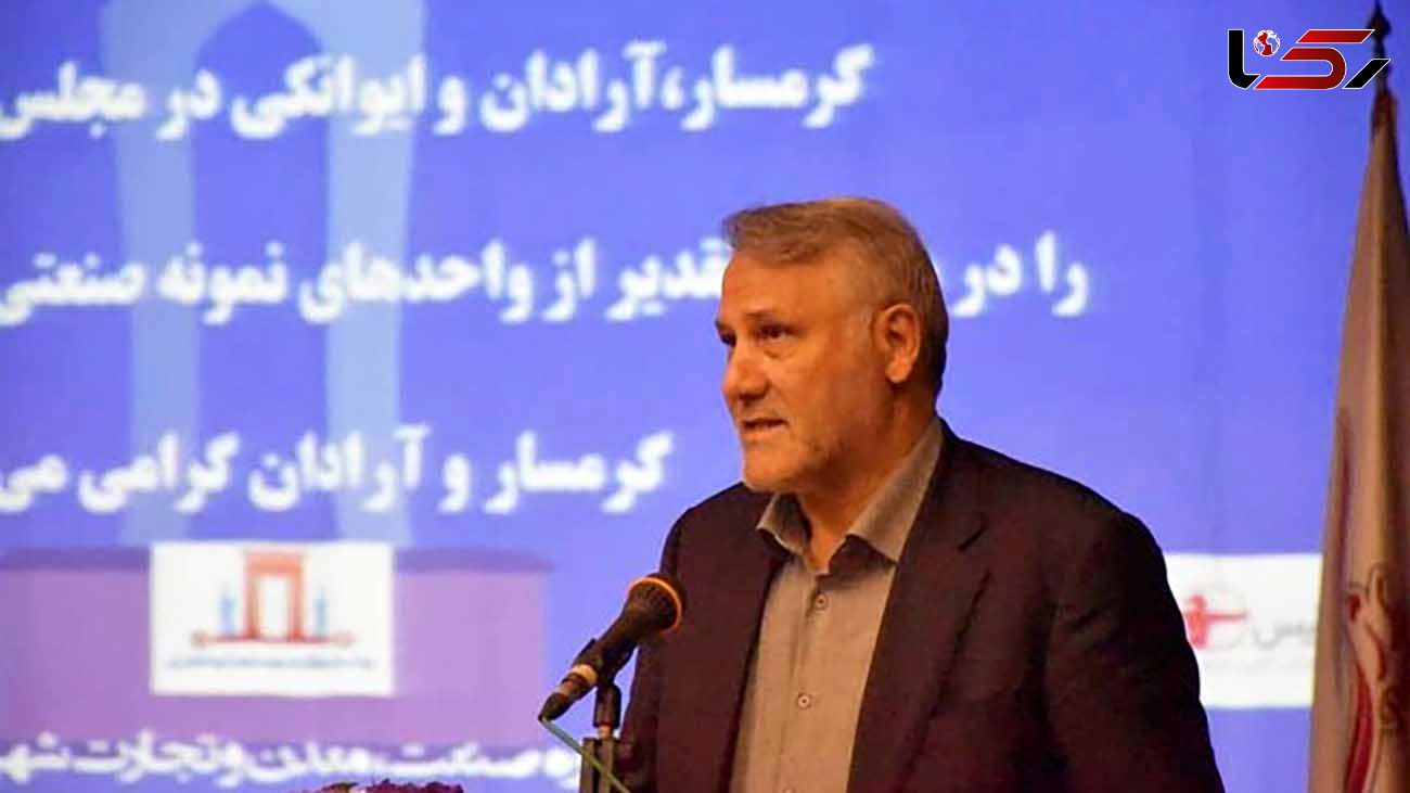 تخریب دولت از سوی ۱۰ هزار اکانت فیک/برخی‌ سنگ خارجی‌ها را به سینه می‌زنند