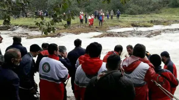 راز ناپدید شدن سرنشنین خودروی سقوط کرده در رودخانه فومن چیست ؟