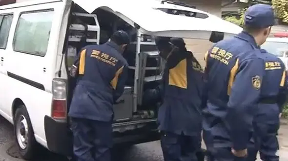 دو ماه زندگی با جسد پدر / وقت نداشتم دفنش کنم!+ عکس