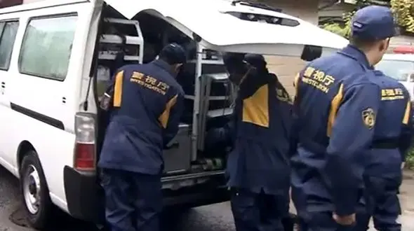 دو ماه زندگی با جسد پدر / وقت نداشتم دفنش کنم!+ عکس