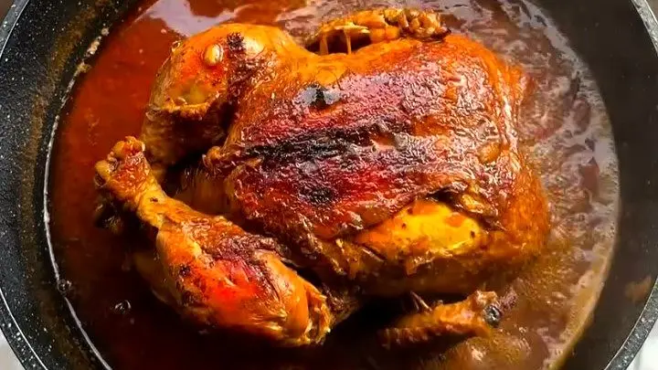 طرز پخت مرغ شکم پر قابلمه‌ای