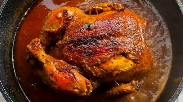 طرز پخت مرغ شکم پر قابلمه‌ای / فیلم