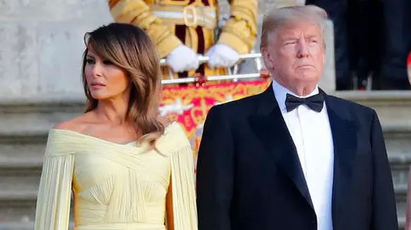 خاص بودن لباس ملانیا در سفر به انگلیس + عکس